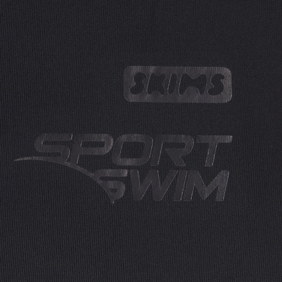 NWT SKIMS SPORT SWIM SCOOP NECK ONE PIECE ONYX BLACK M - Picture 5 of 6